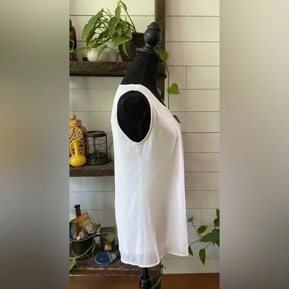 Timeson: White Sleeveless Pleated Blouse - Picture 12 of 16